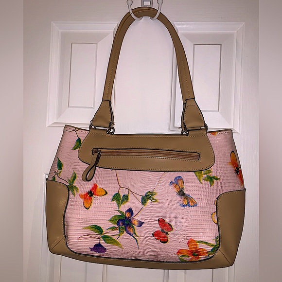 villager Handbags - Vintage pink purse with butterflies Villager Liz Claiborne